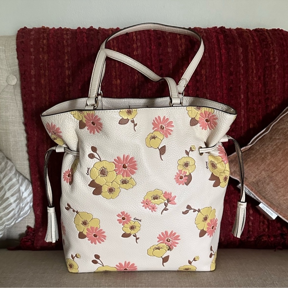 Coach
COACH Women's Andy Tote Bag With Floral Cluster Print - Picture 3 of 7